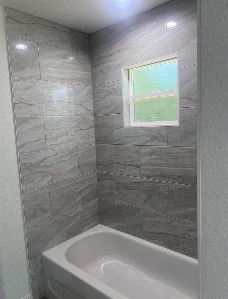 Image 17 of 31 For 4224 131 Place