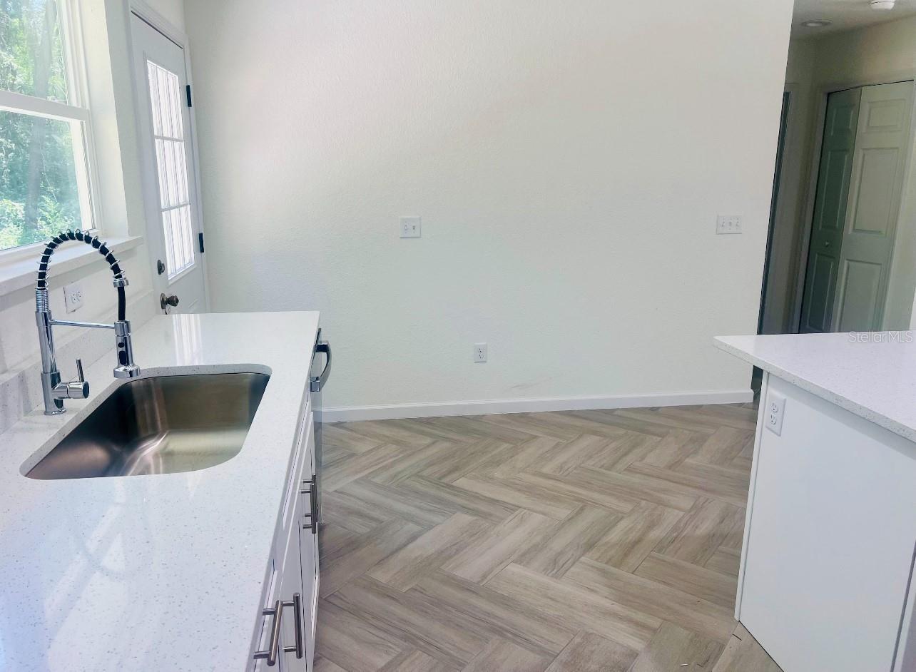 Image 24 of 31 For 4224 131 Place