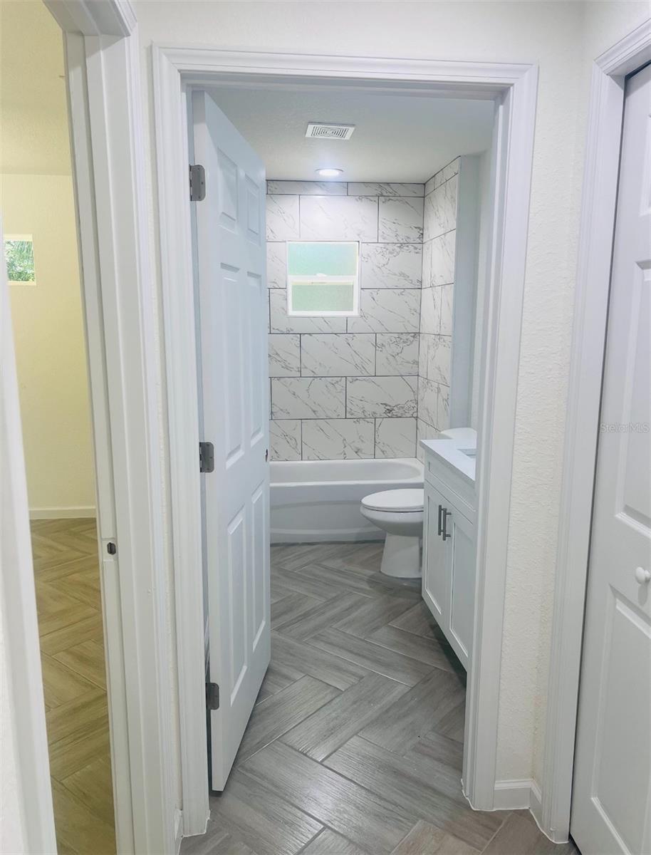 Image 9 of 31 For 4224 131 Place