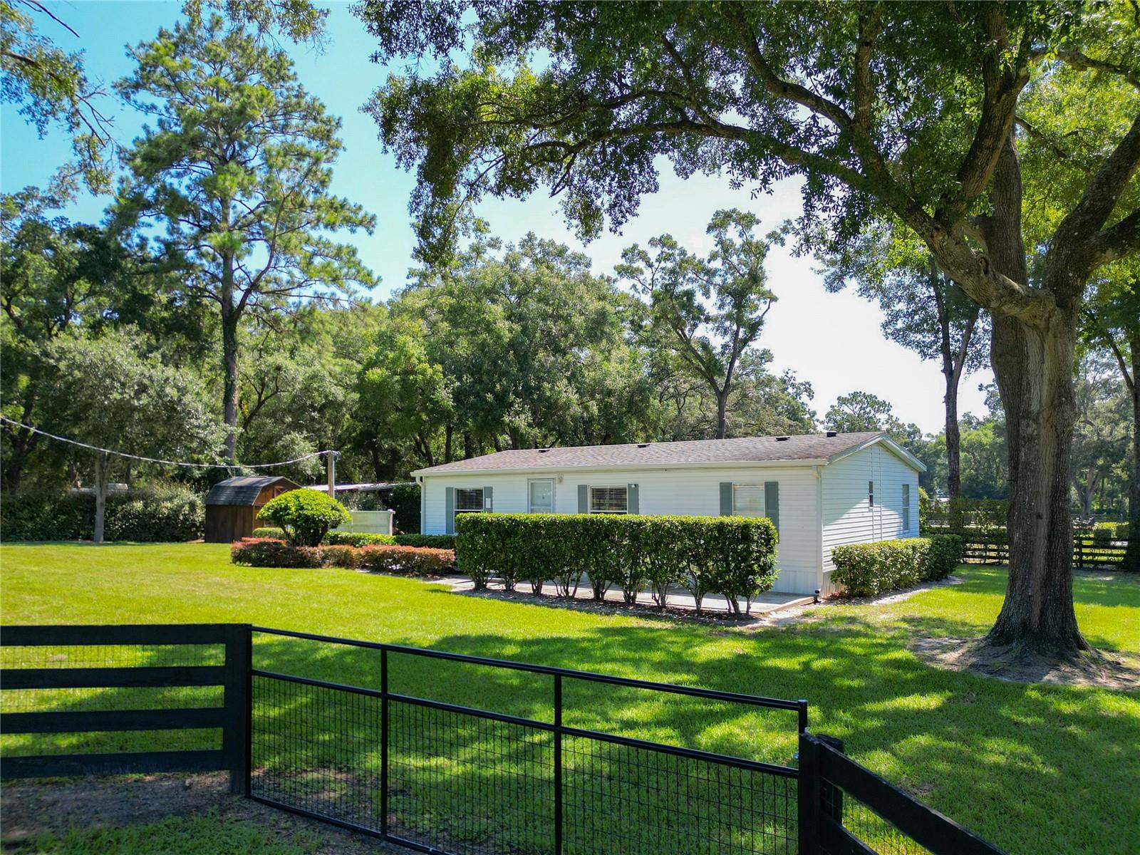 Details for 8901 137th Avenue, MORRISTON, FL 32668