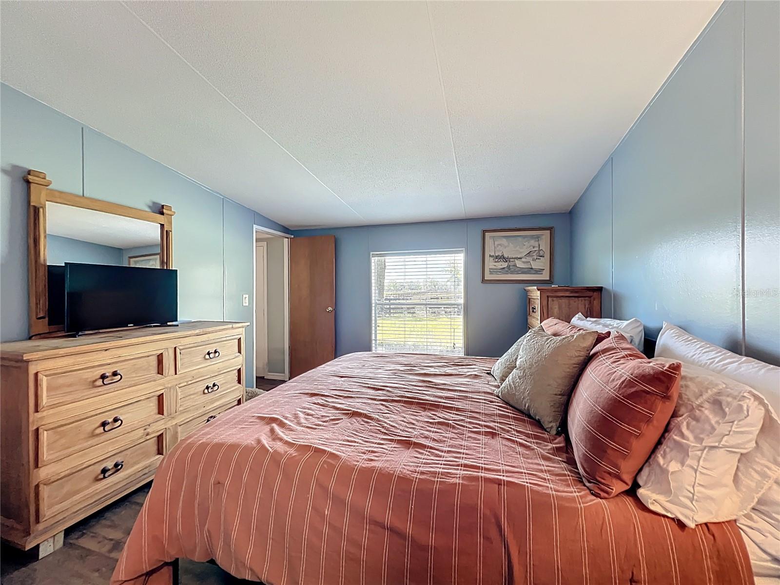 Image 30 of 88 For 8901 137th Avenue