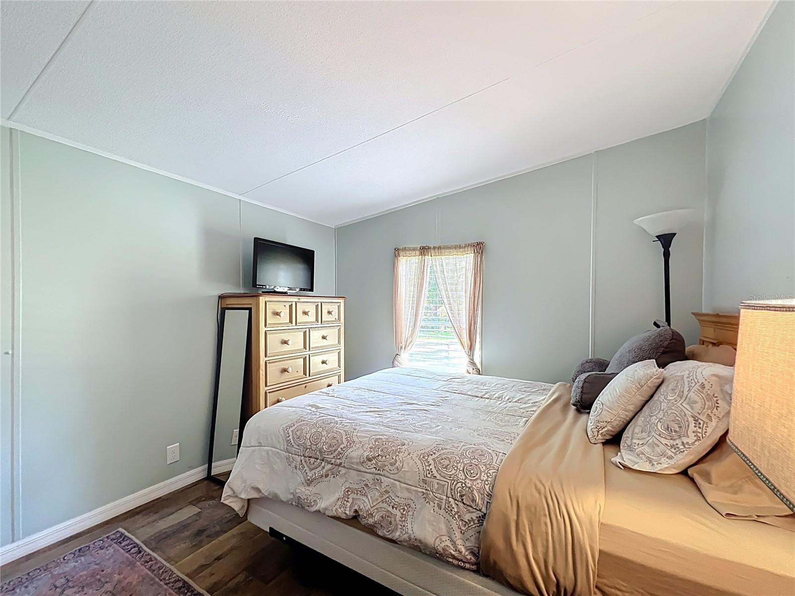 Image 34 of 88 For 8901 137th Avenue