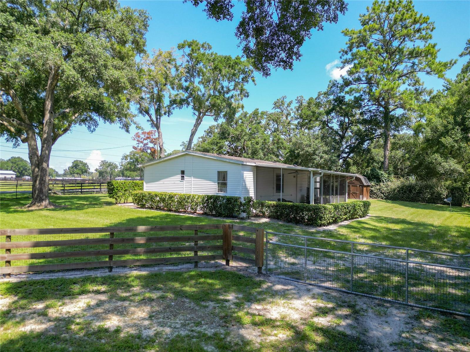 Image 47 of 88 For 8901 137th Avenue