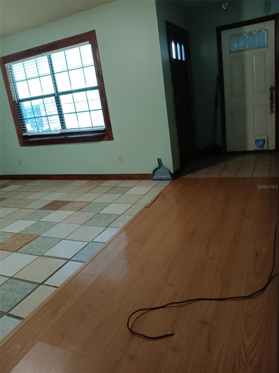 Image 19 of 36 For 3725 18th Avenue