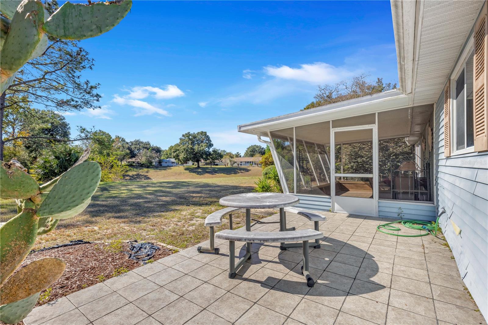 Listing photo id 21 for 10962 81st Avenue