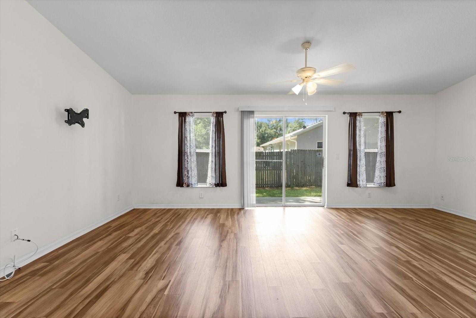 Image 12 of 45 For 4002 Beck Street