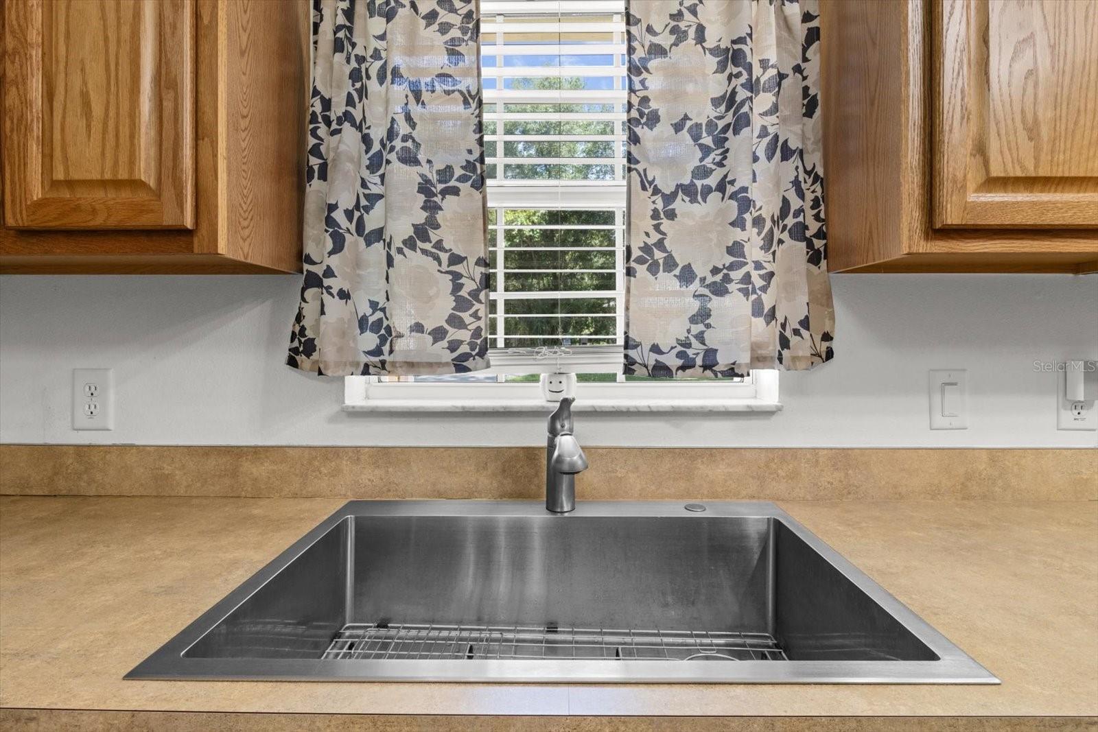 Image 18 of 45 For 4002 Beck Street