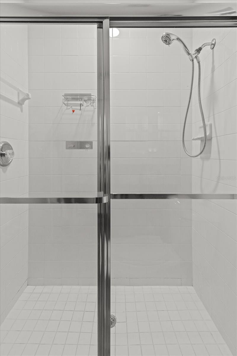 Image 23 of 45 For 4002 Beck Street