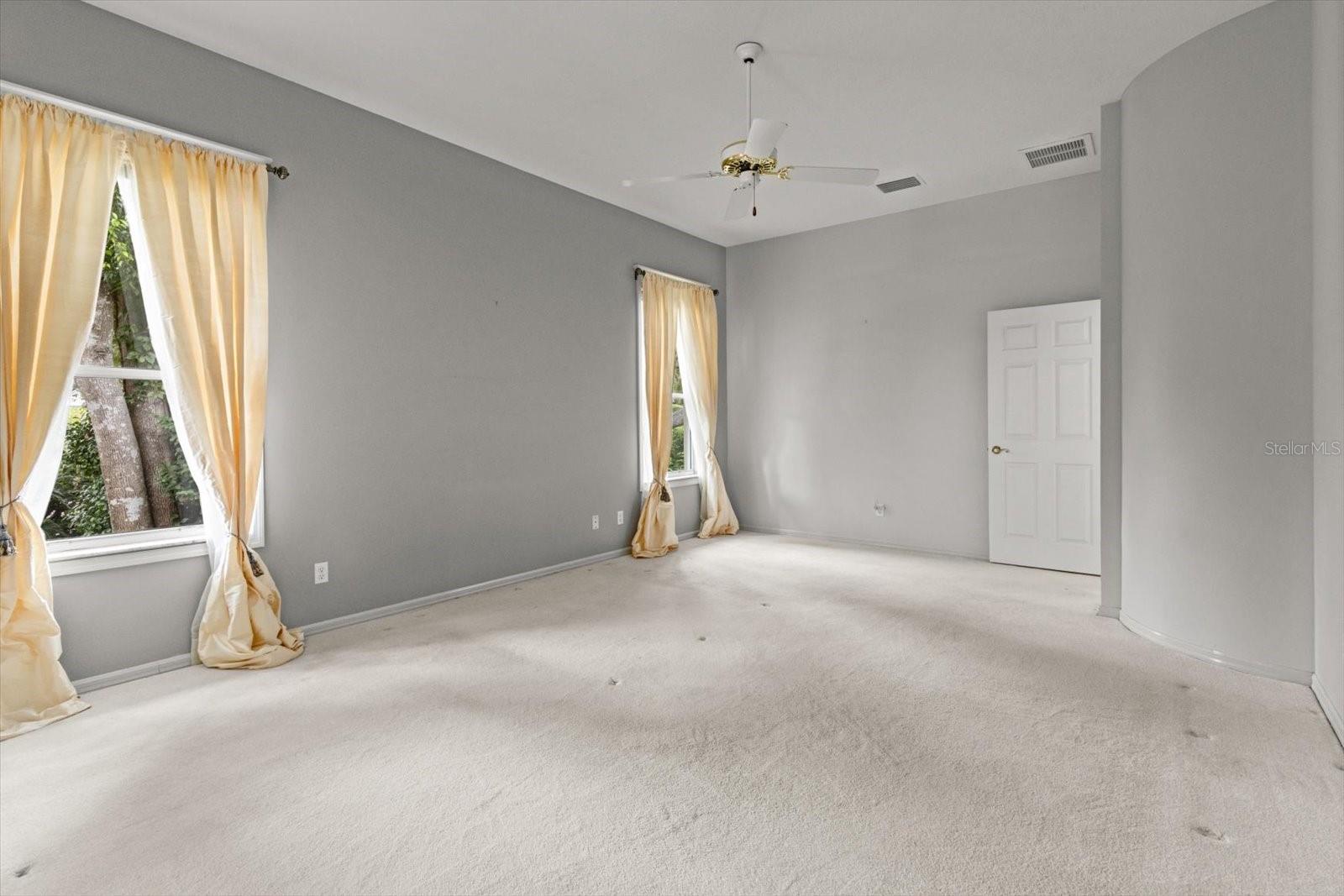 Image 19 of 48 For 1 Deerwood Drive