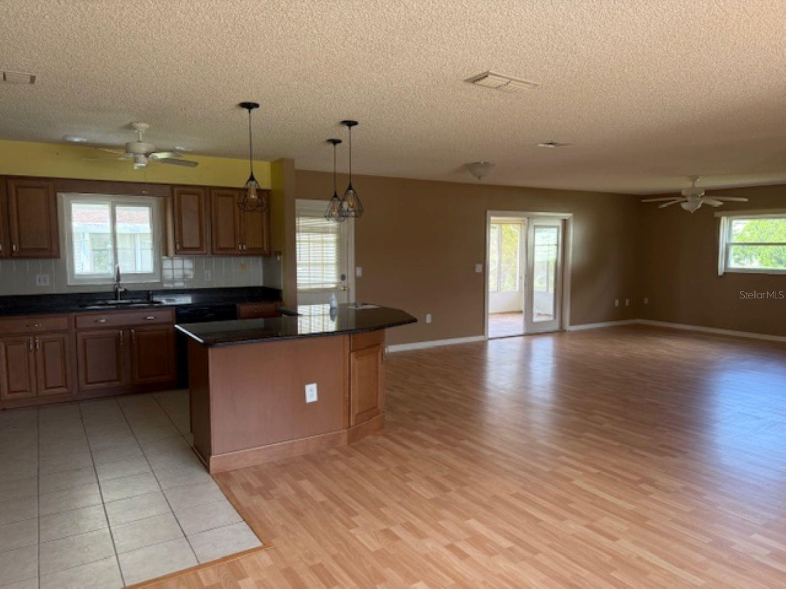 Image 7 of 15 For 17866 108th Court