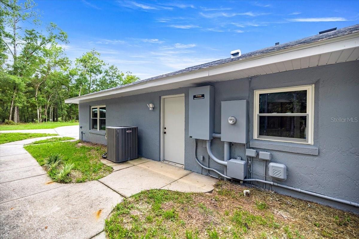 Image 13 of 98 For 7705 186 Avenue