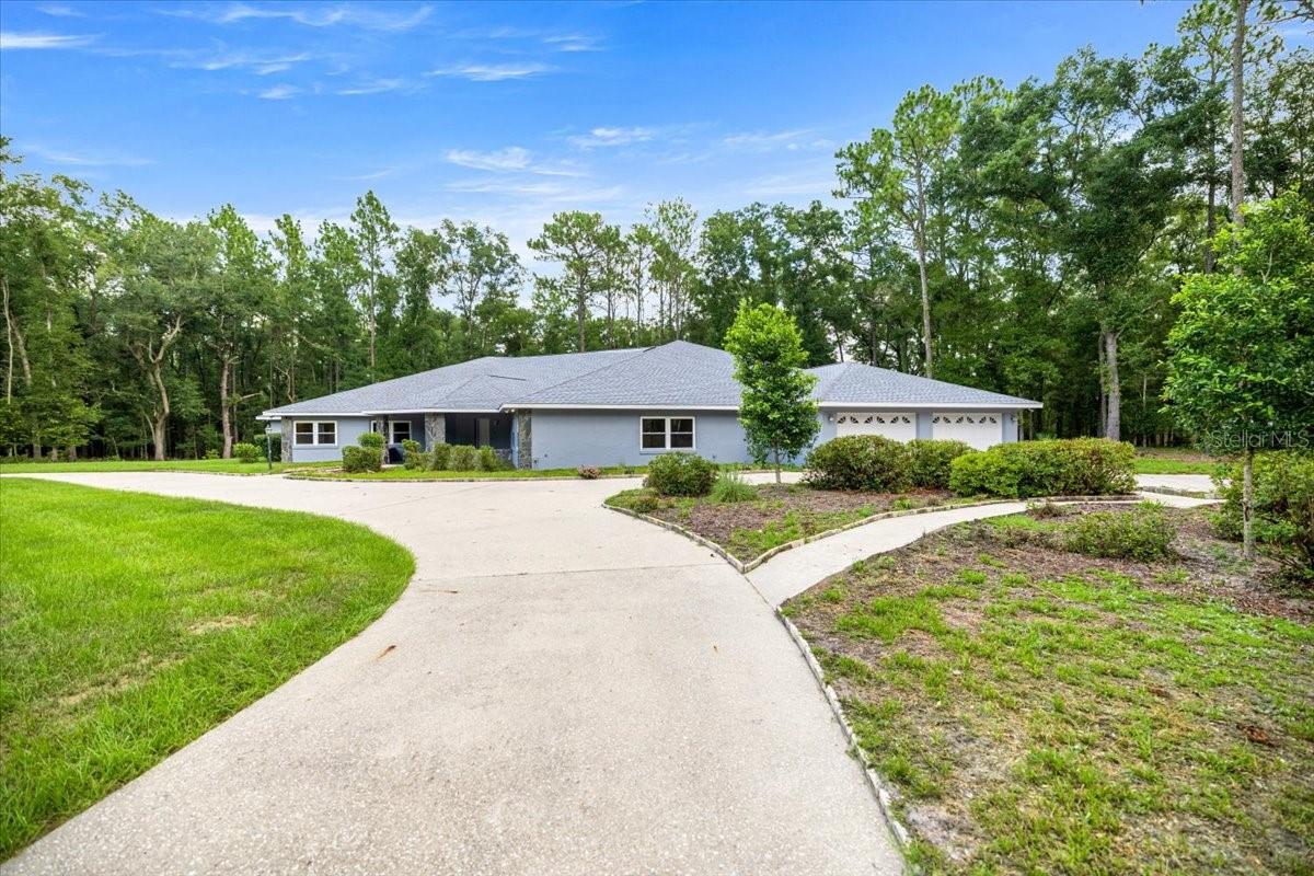 Image 17 of 98 For 7705 186 Avenue