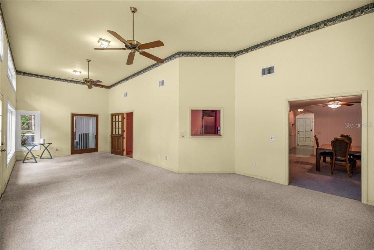 Image 27 of 98 For 7705 186 Avenue