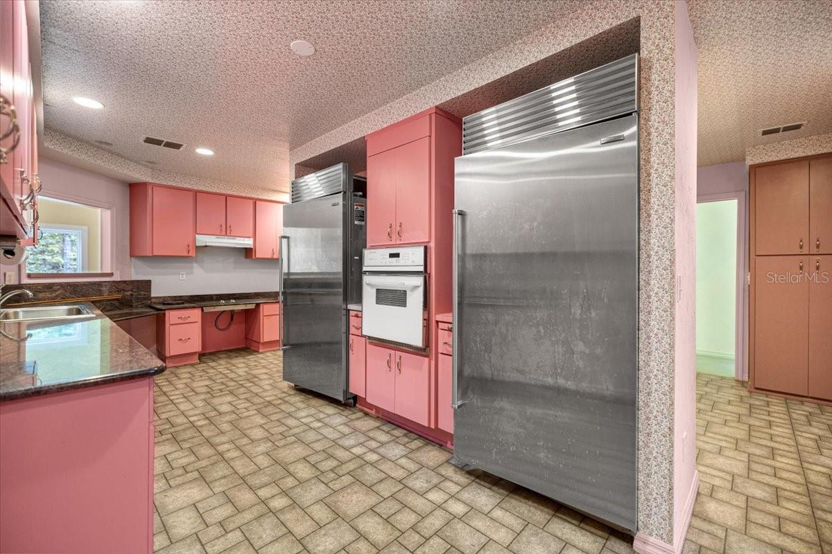 Image 35 of 98 For 7705 186 Avenue