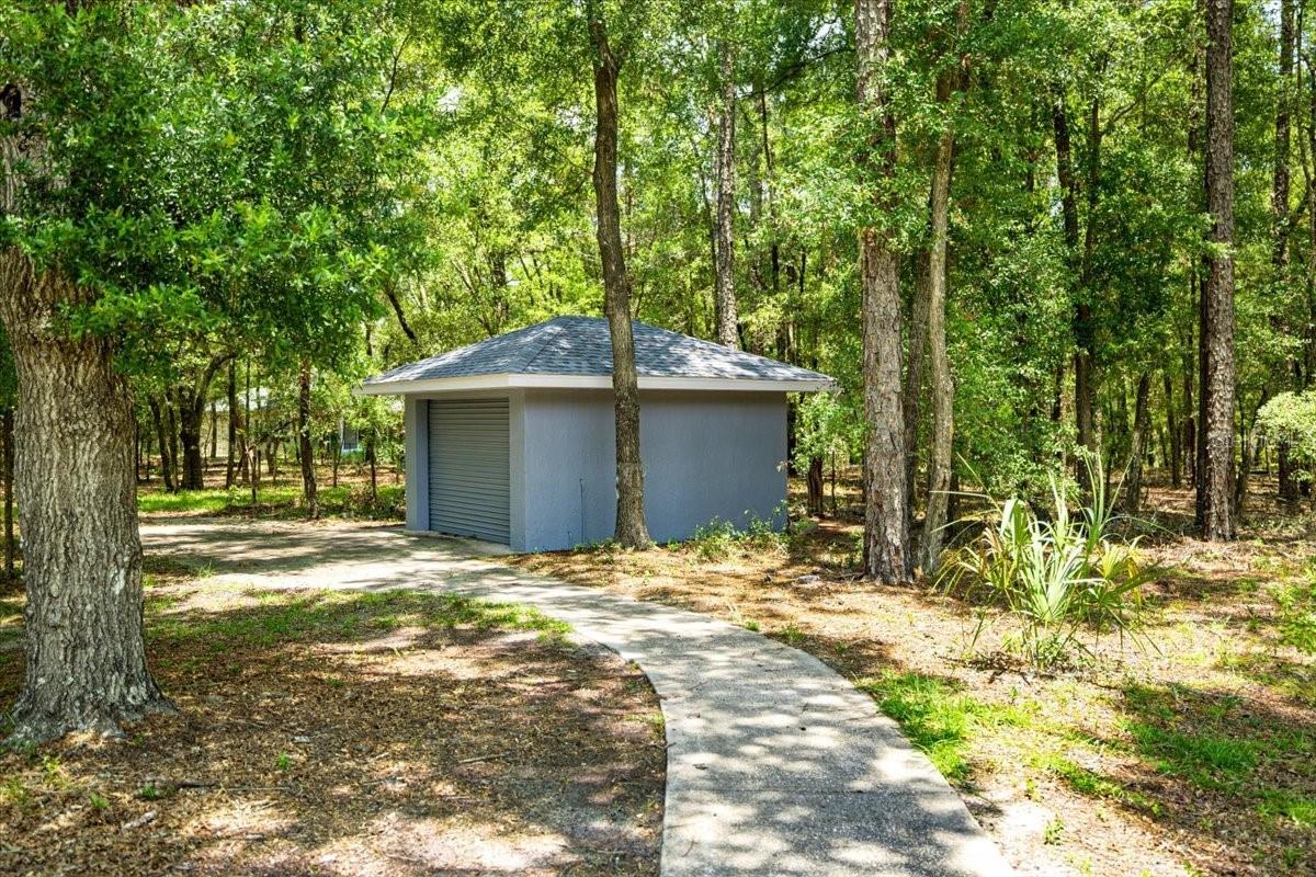 Image 6 of 98 For 7705 186 Avenue