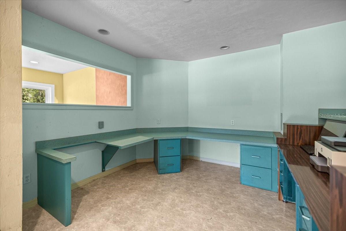 Image 60 of 98 For 7705 186 Avenue