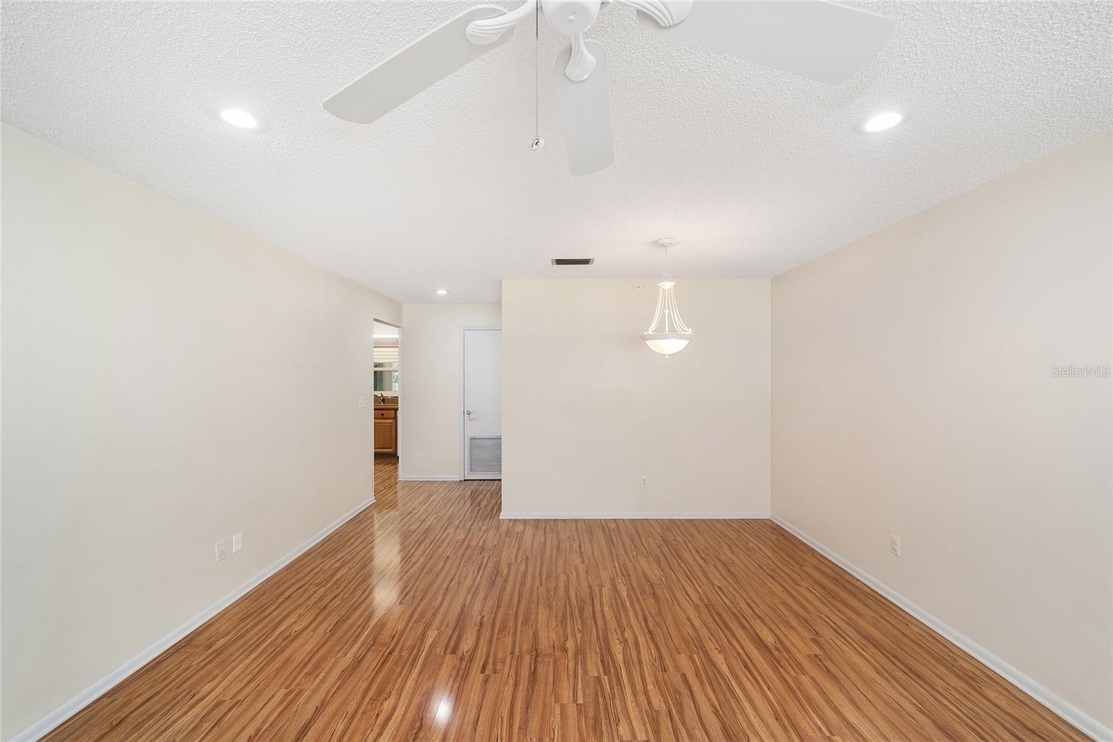 Image 13 of 34 For 8833 98th Street Road E