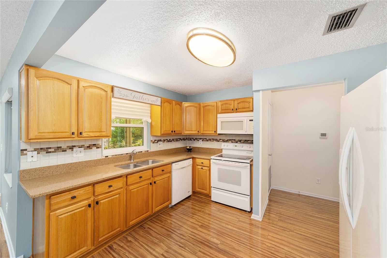Image 16 of 34 For 8833 98th Street Road E