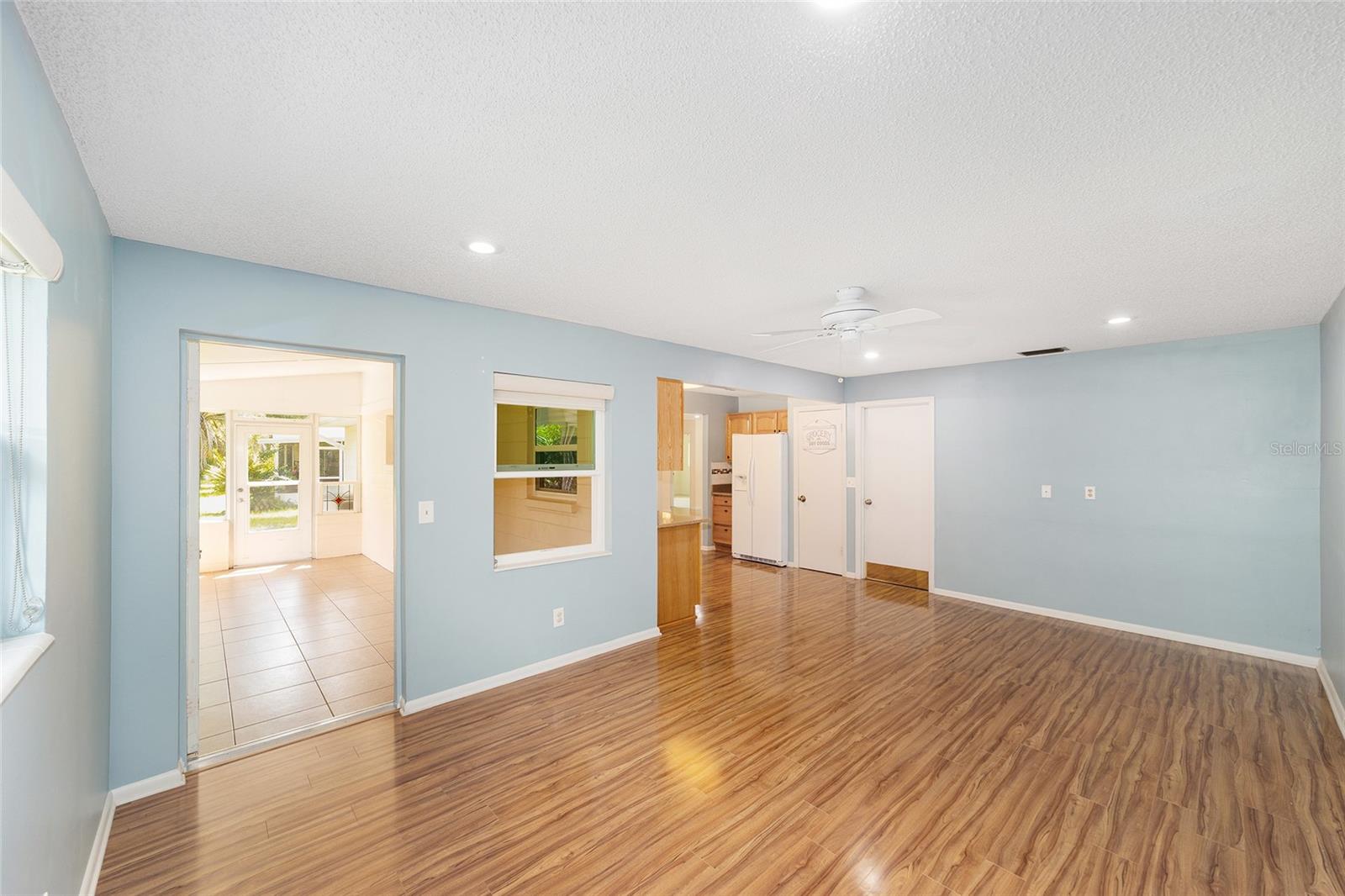Image 20 of 34 For 8833 98th Street Road E