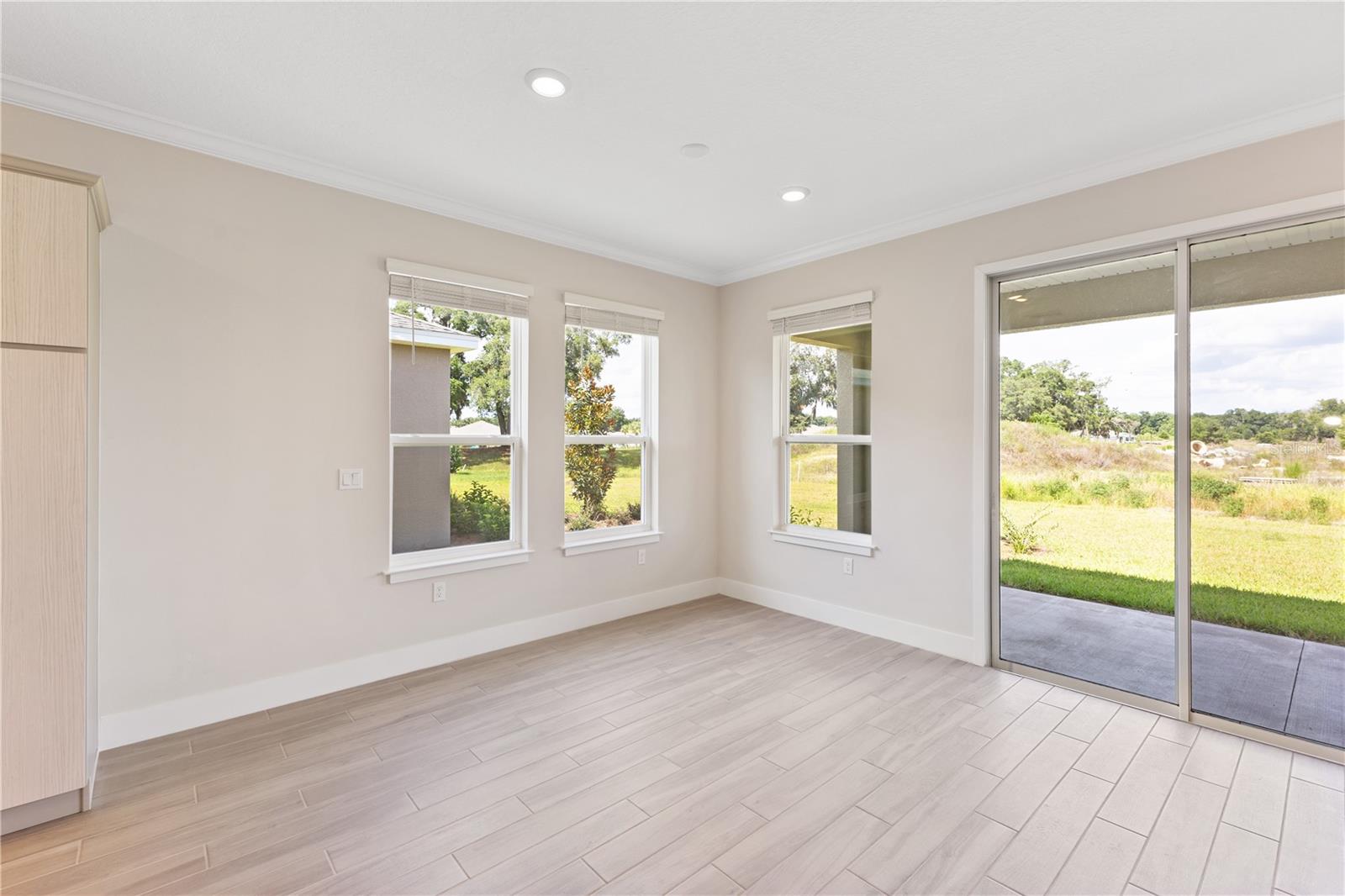 Image 14 of 25 For 4473 53rd Avenue Road