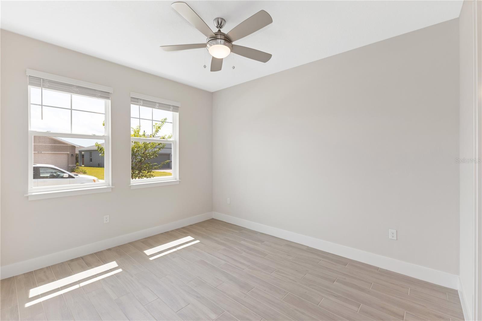 Image 33 of 40 For 4473 53rd Avenue Road