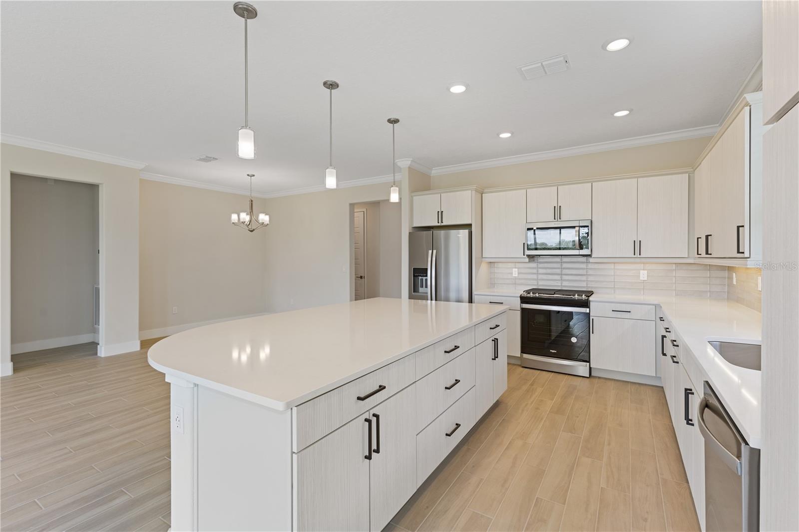 Image 4 of 25 For 4473 53rd Avenue Road