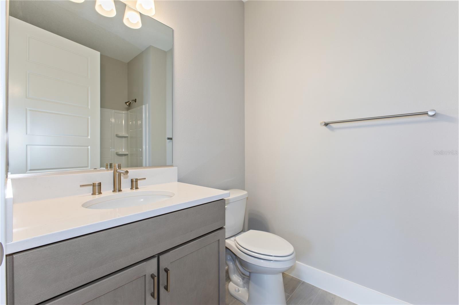 Listing photo id 20 for 4516 54th Terrace