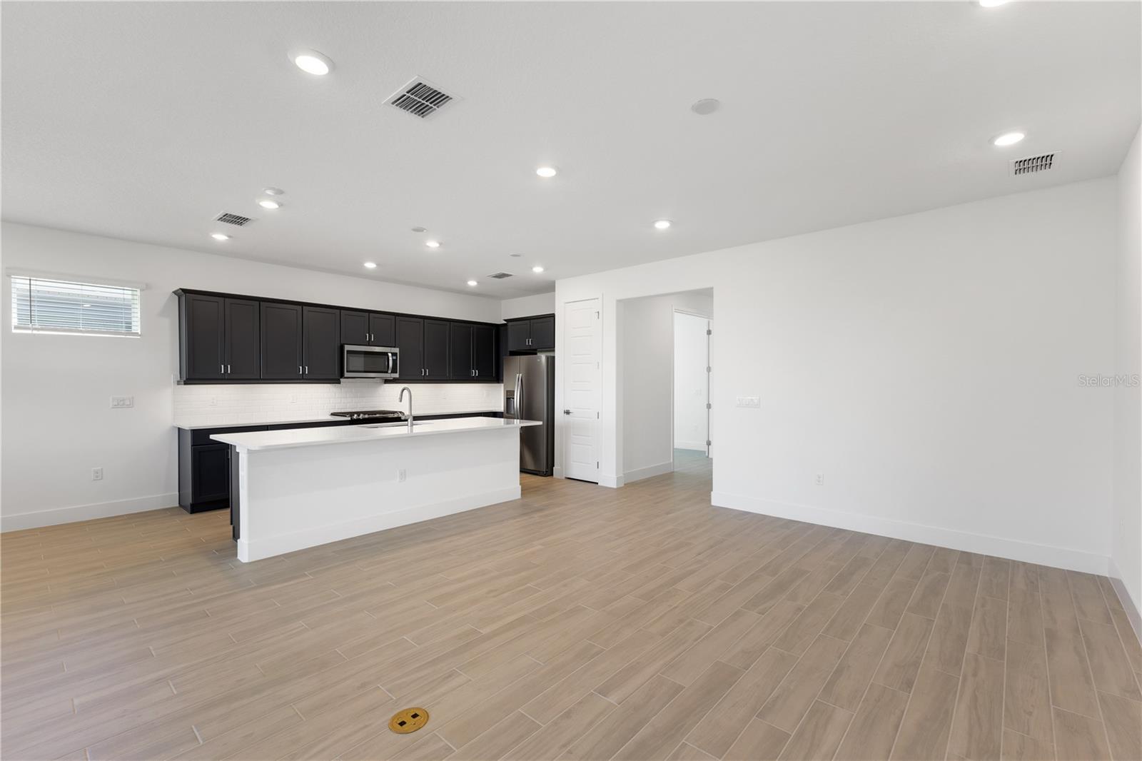 Image 10 of 26 For 5447 34th Street