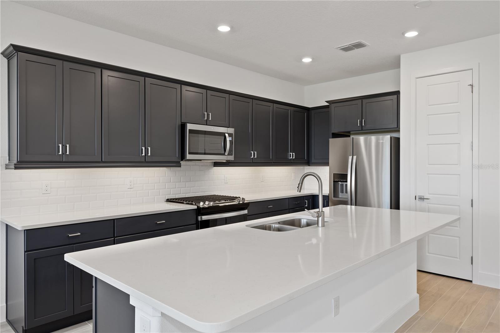 Image 3 of 26 For 5447 34th Street