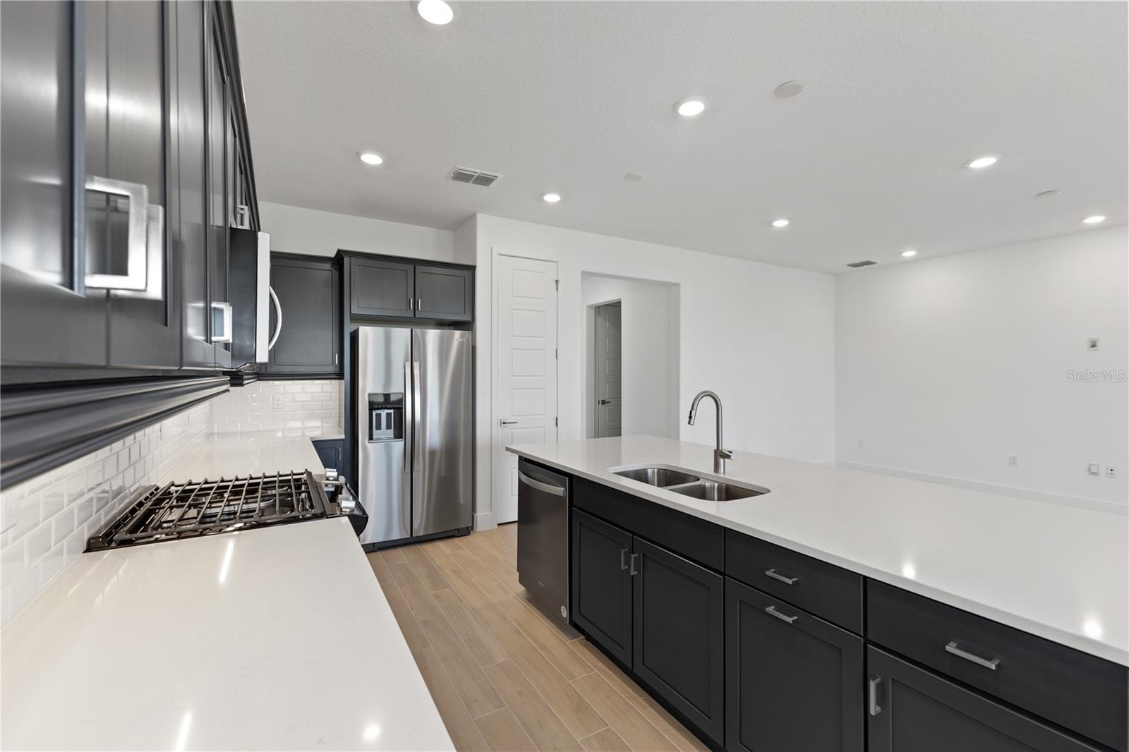 Image 4 of 26 For 5447 34th Street