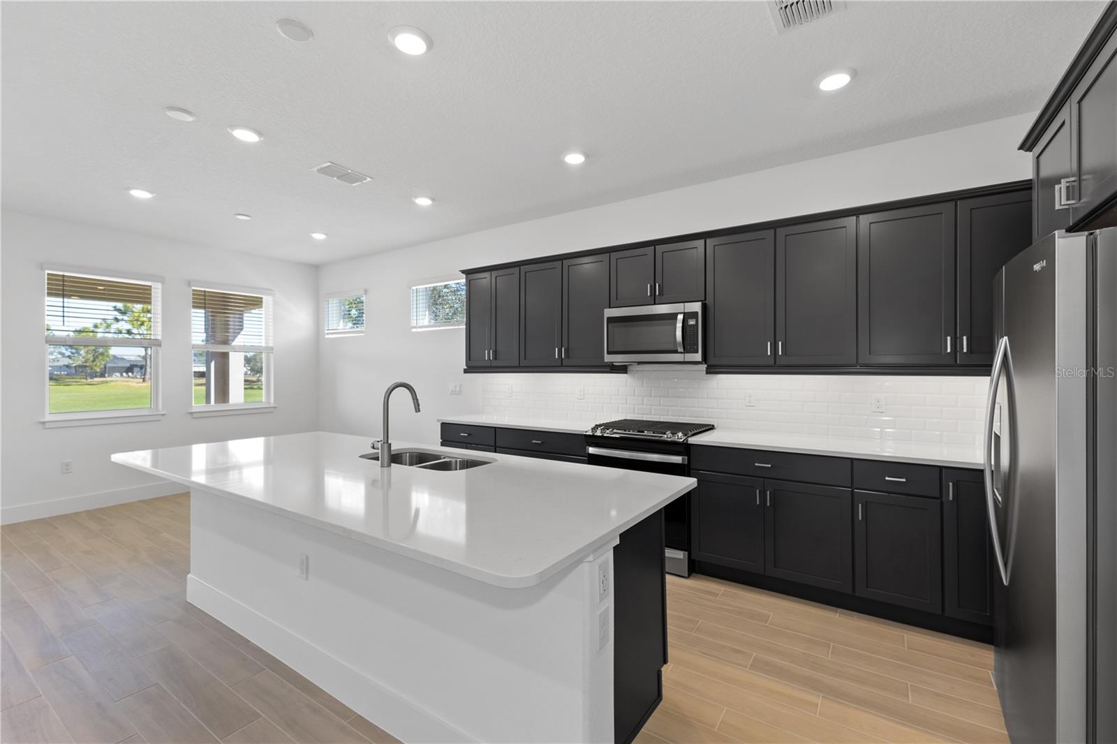 Image 5 of 26 For 5447 34th Street