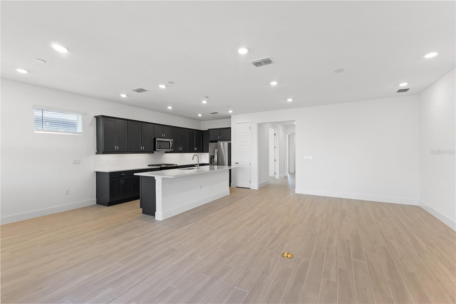 Image 6 of 26 For 5447 34th Street