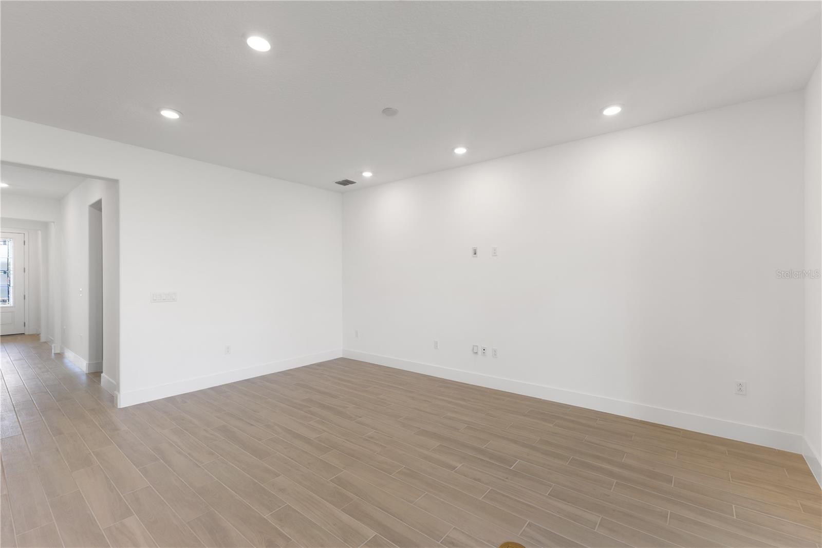 Image 7 of 26 For 5447 34th Street