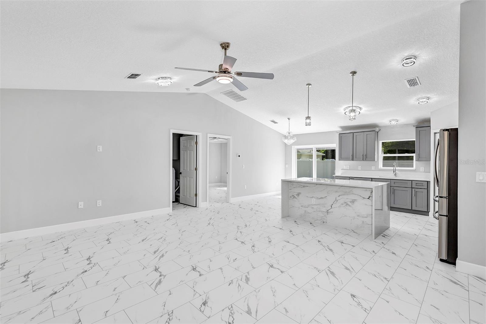 Image 8 of 39 For 463 56th Avenue
