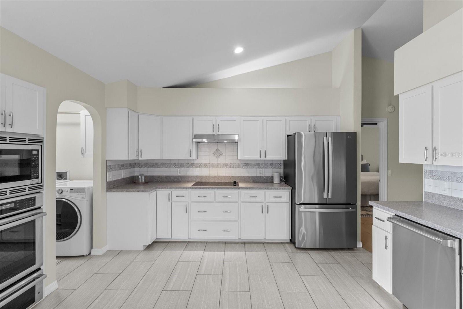 Listing photo id 10 for 1445 Chapelcross Loop