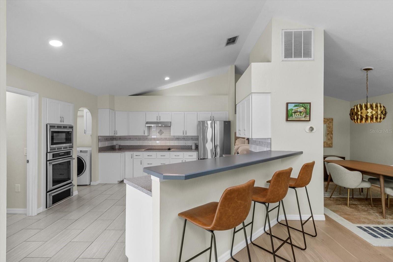 Listing photo id 0 for 1445 Chapelcross Loop
