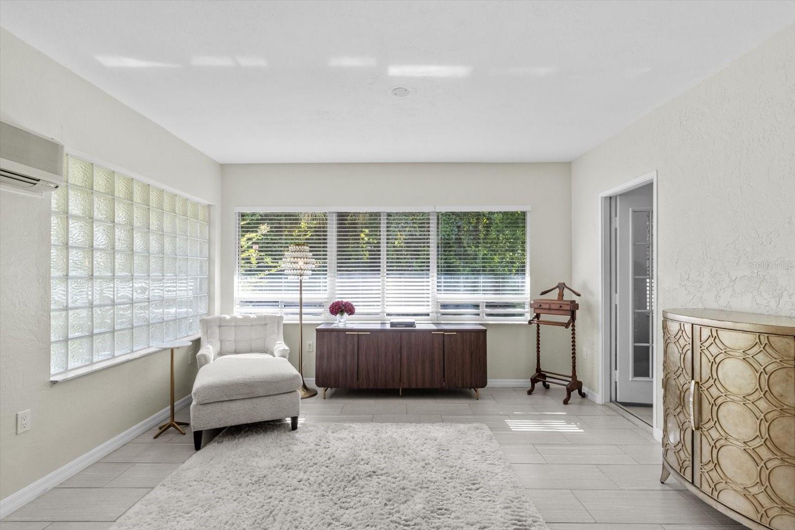 Listing photo id 18 for 1445 Chapelcross Loop