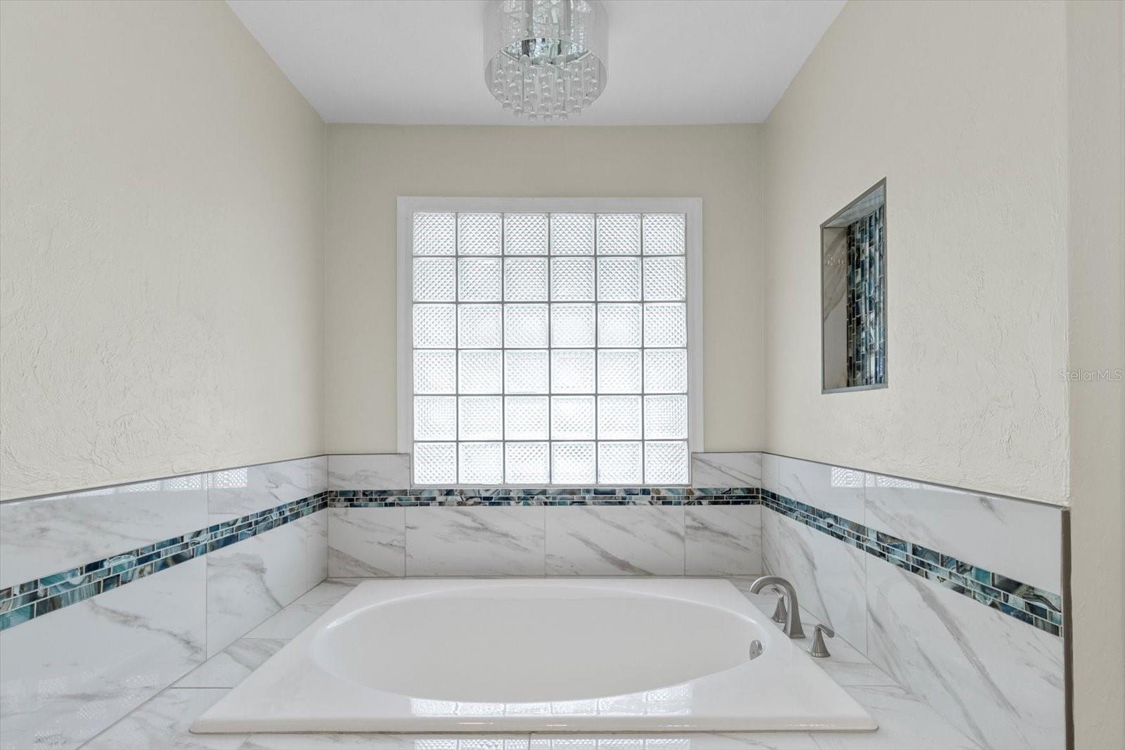 Listing photo id 22 for 1445 Chapelcross Loop