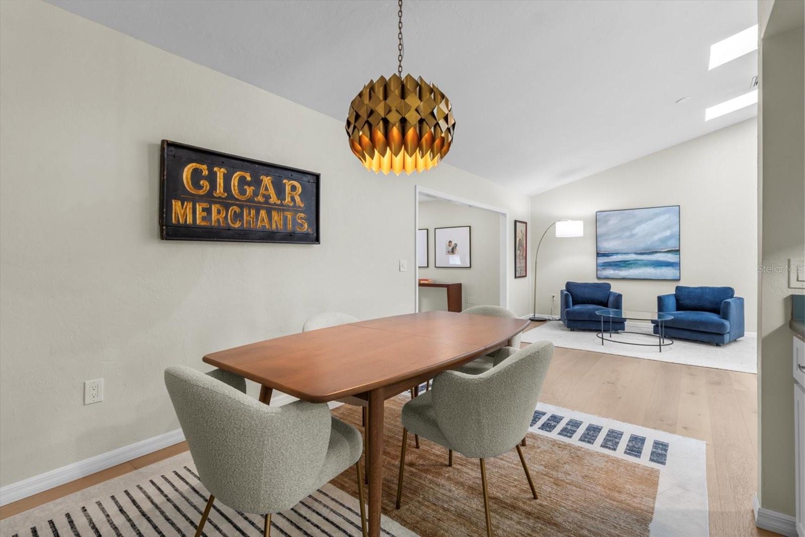 Listing photo id 24 for 1445 Chapelcross Loop