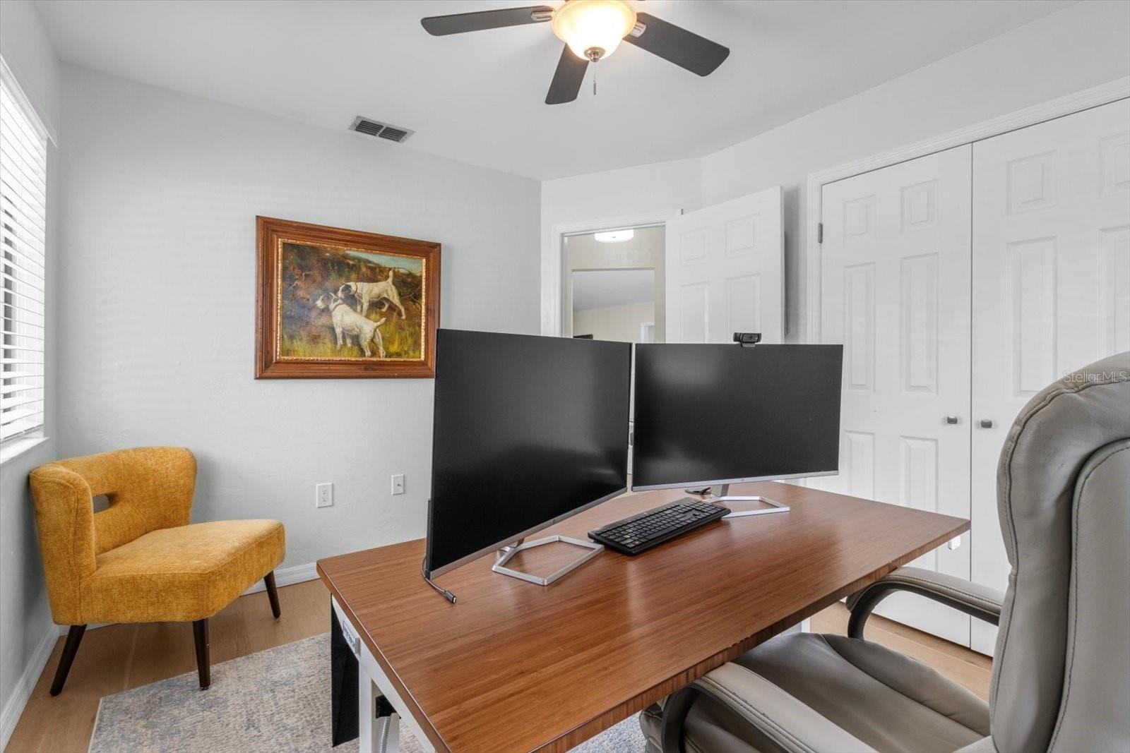 Listing photo id 35 for 1445 Chapelcross Loop