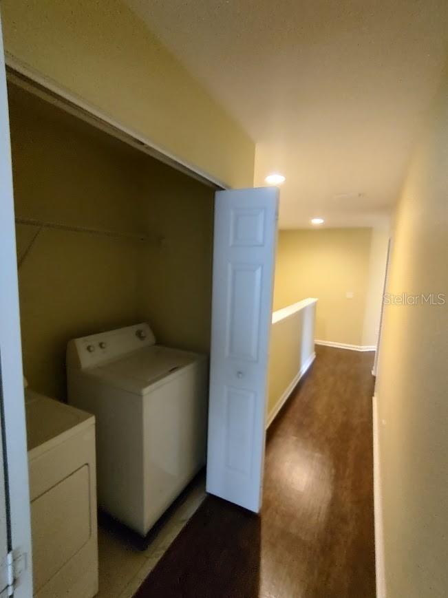 Listing photo id 9 for 4107 54th Circle