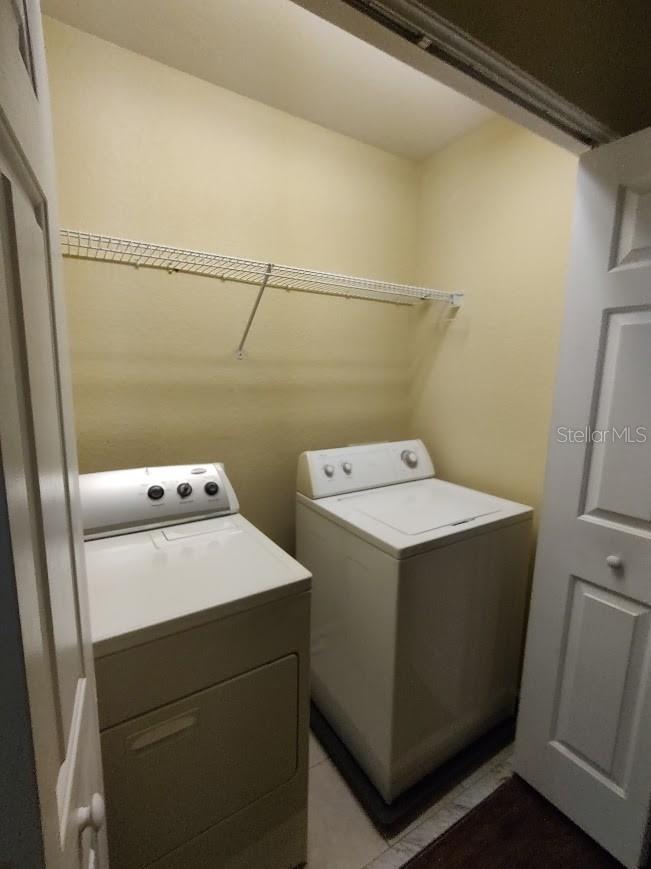 Listing photo id 14 for 4107 54th Circle