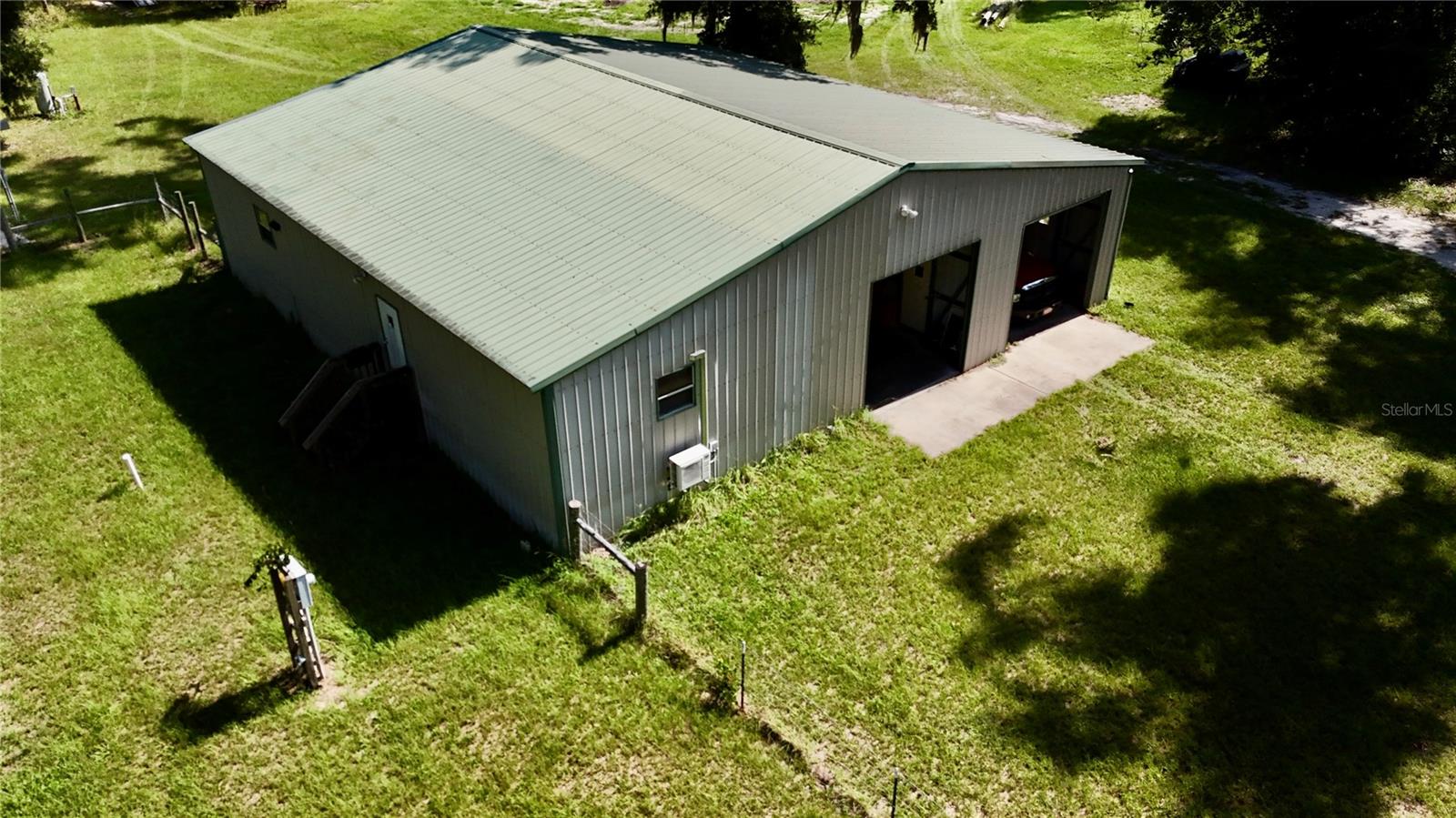 Image 33 of 66 For 2669 Suwannee Valley Road