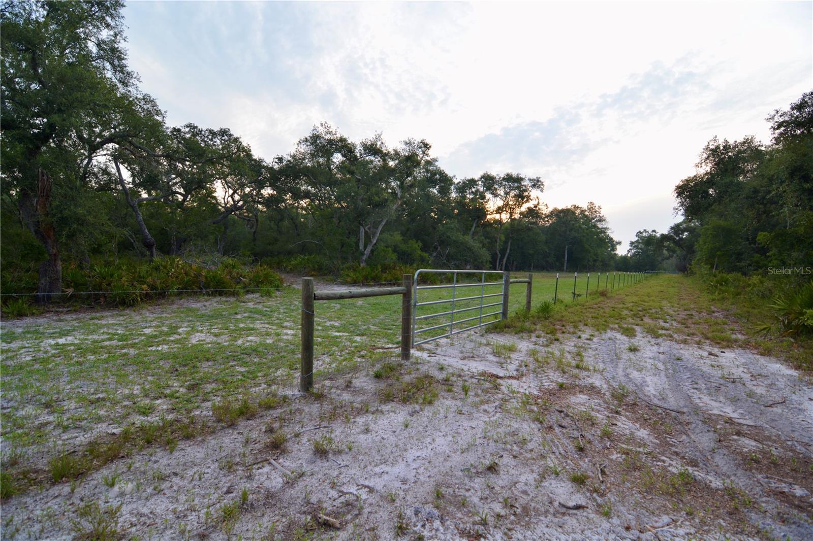 Image 7 of 66 For 2669 Suwannee Valley Road