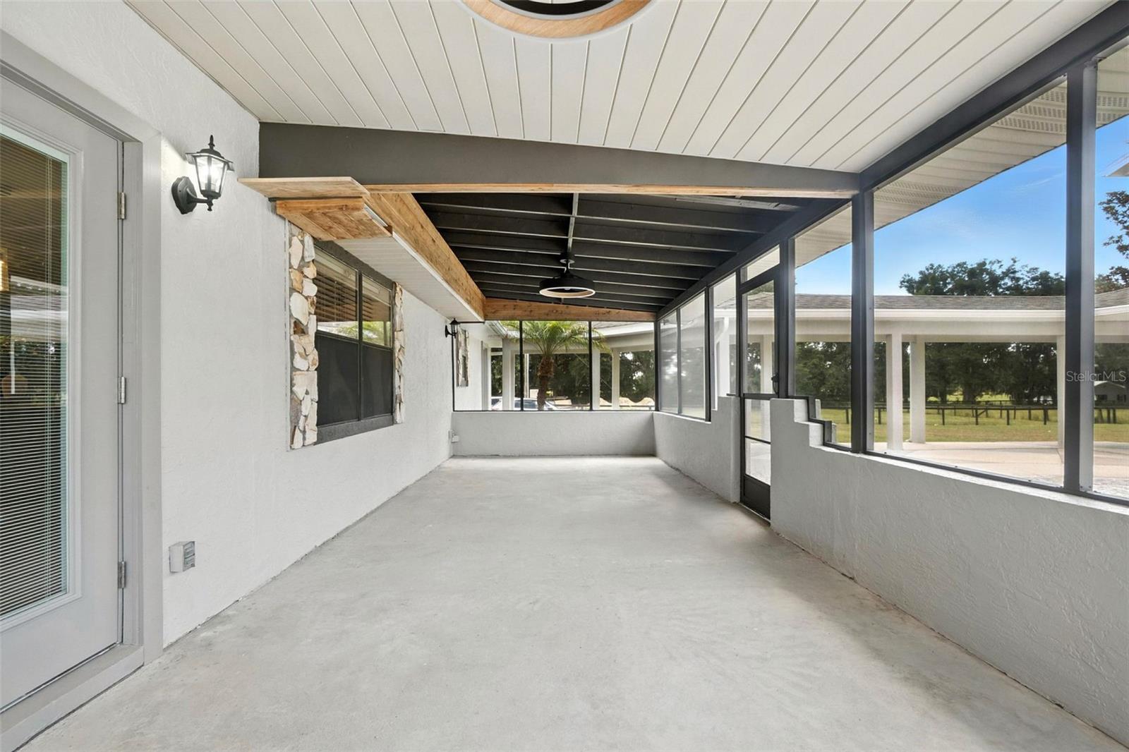 Image 41 of 61 For 1960 150th Street