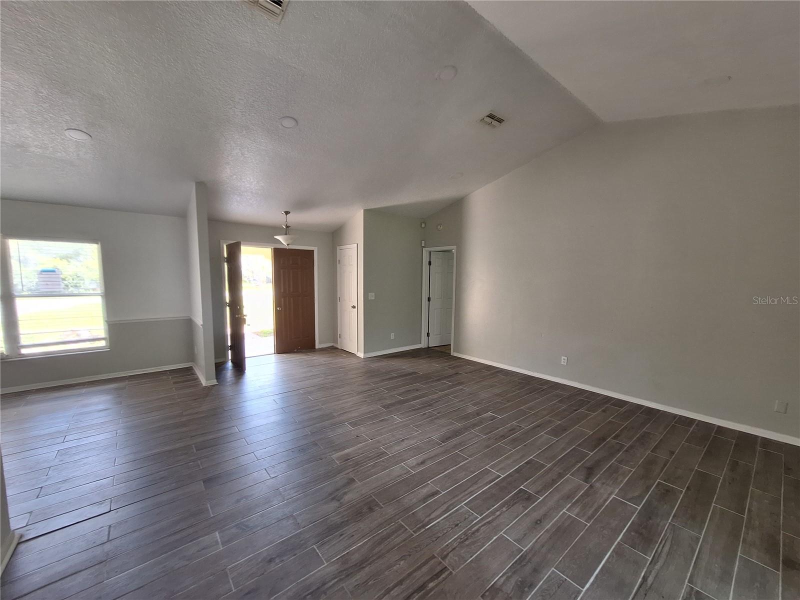 Image 7 of 31 For 4102 159th Lane
