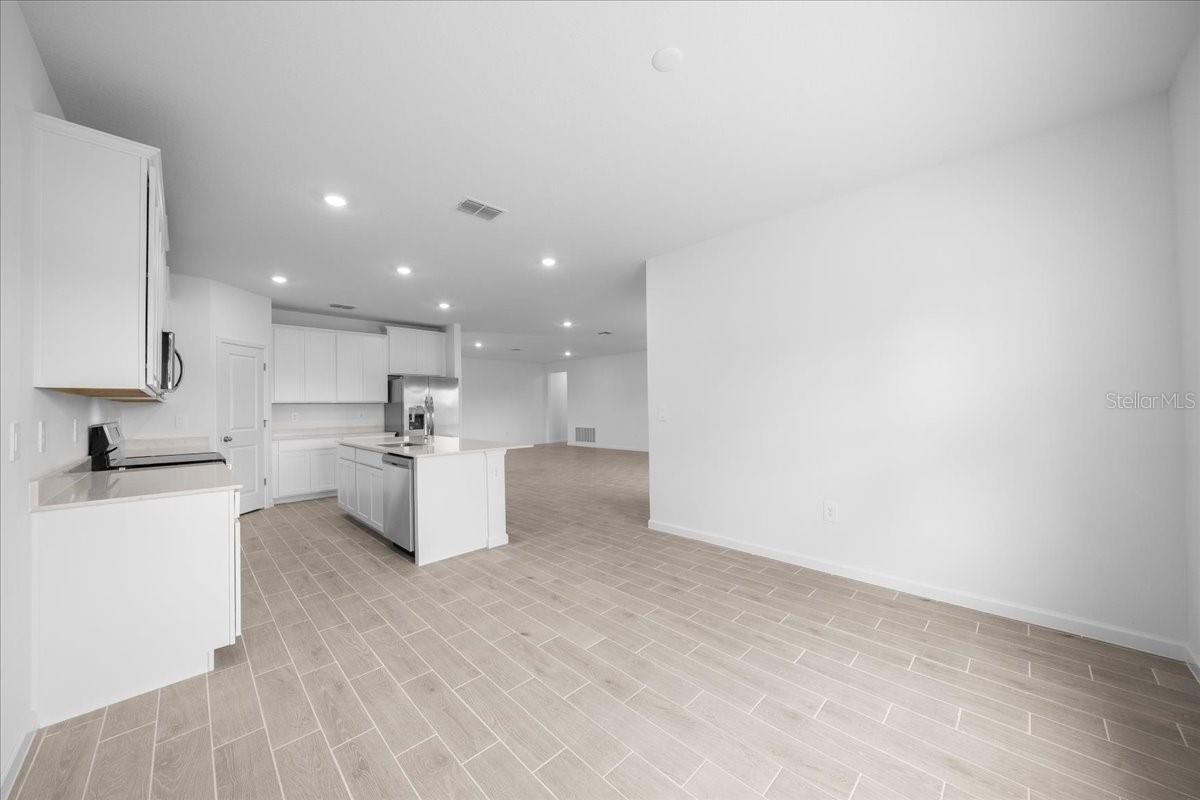 Image 10 of 39 For 8885 68th Terrace Road