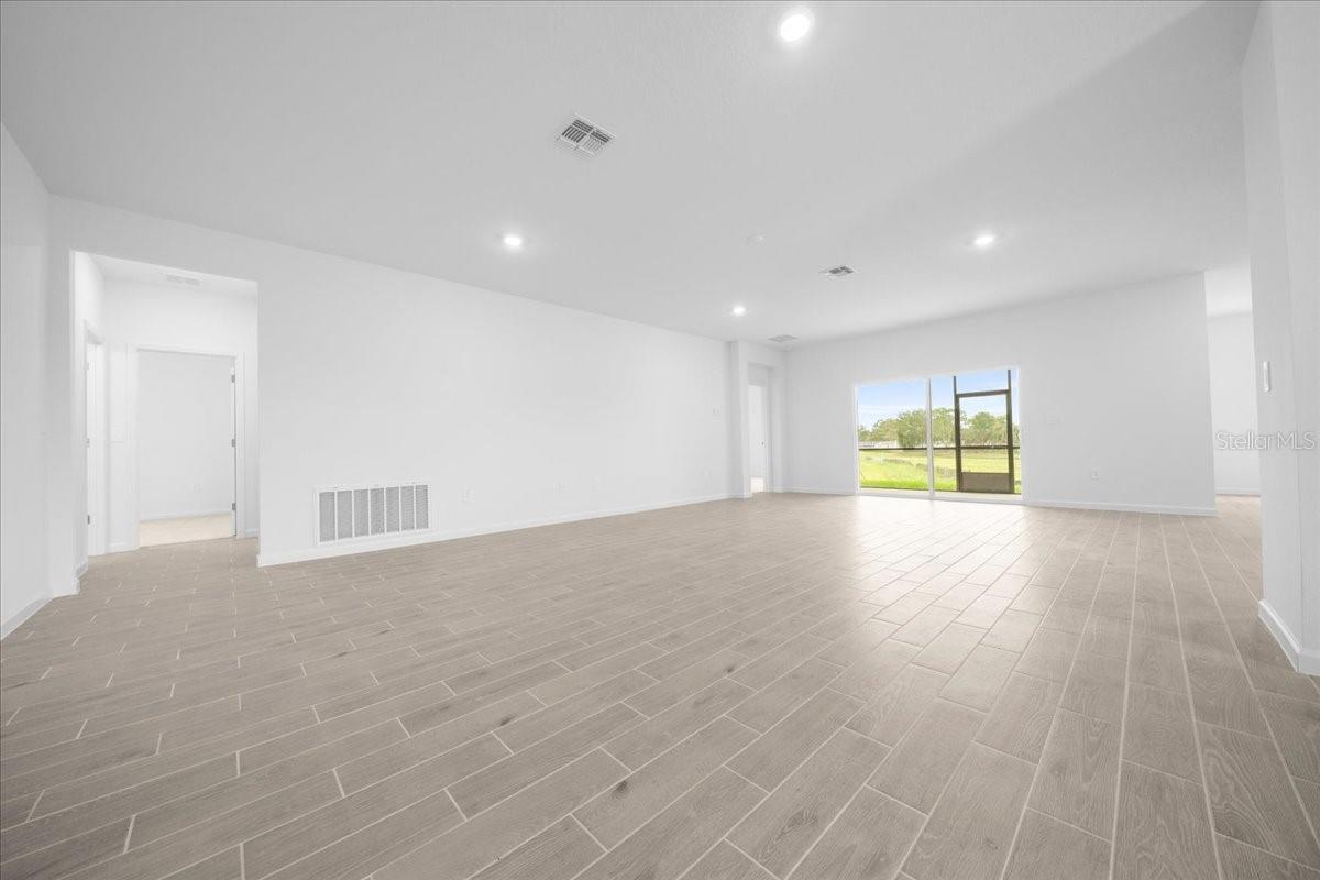 Image 3 of 39 For 8885 68th Terrace Road
