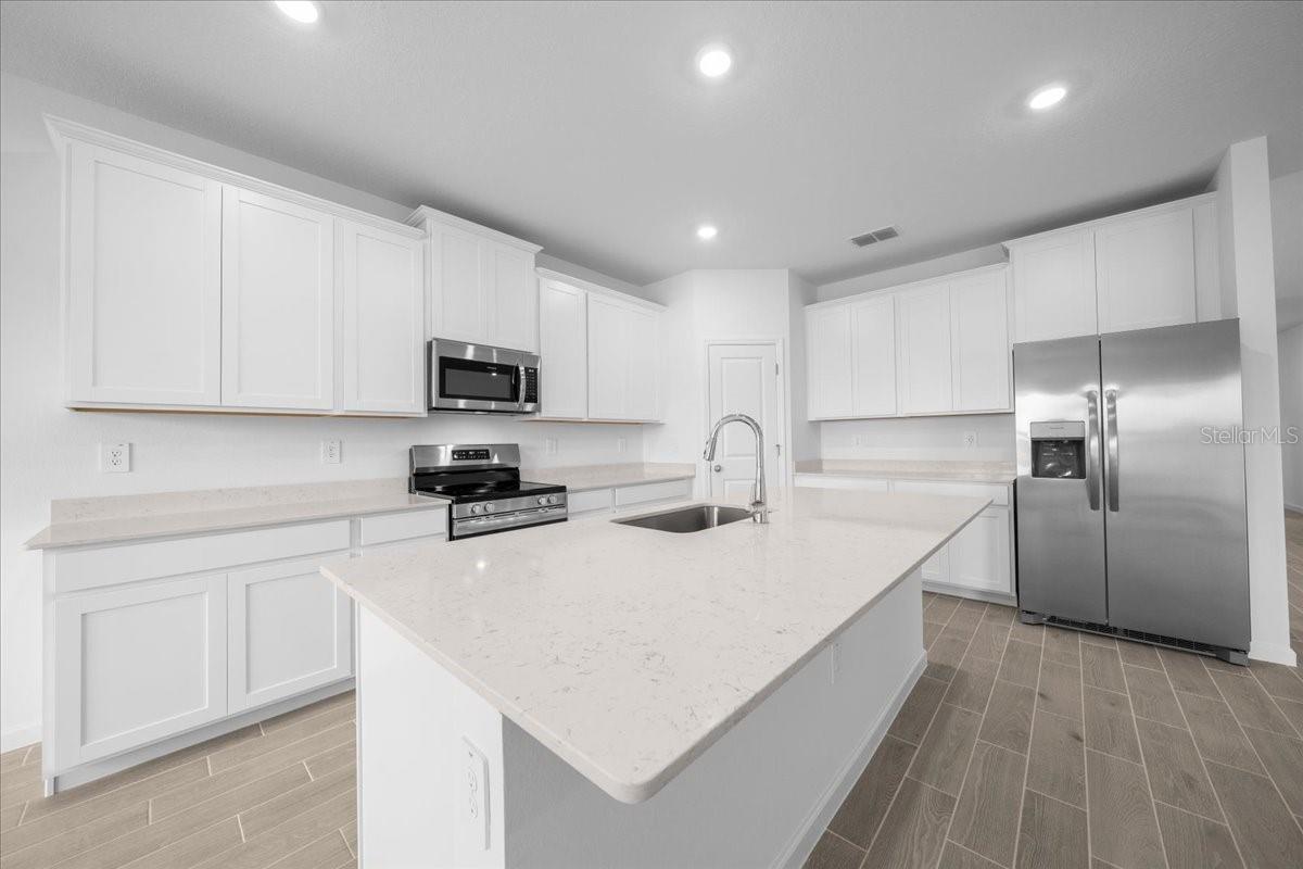 Image 7 of 39 For 8885 68th Terrace Road