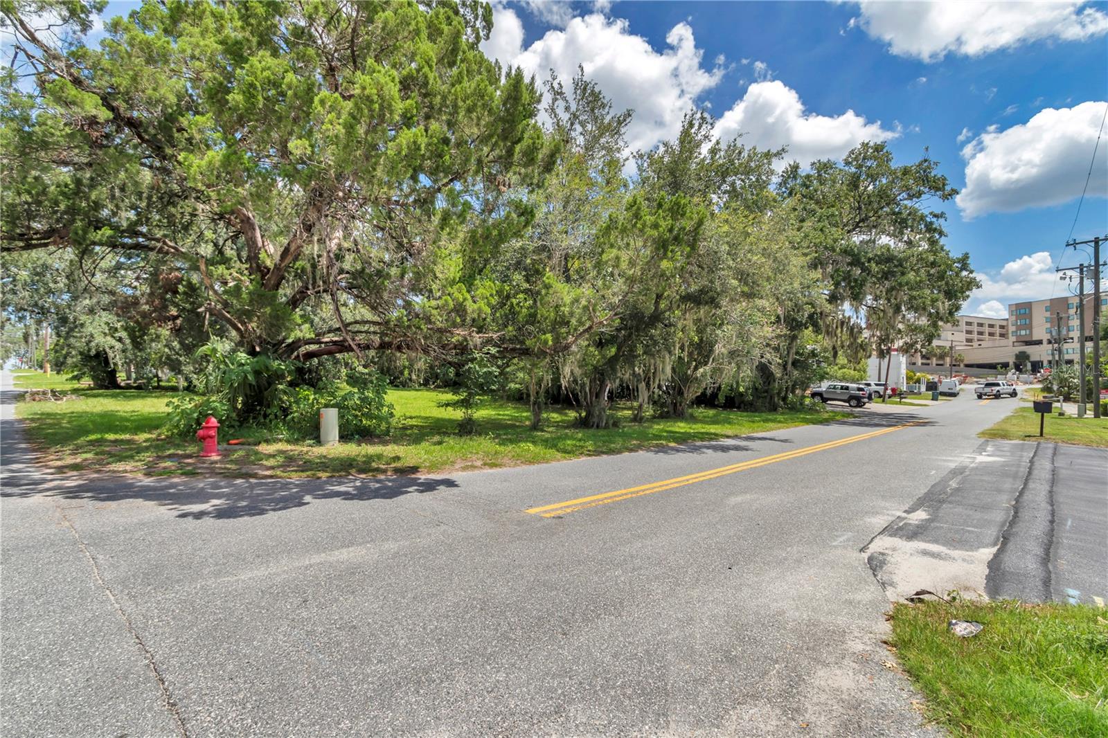 Image 2 of 16 For 1323 5th Avenue